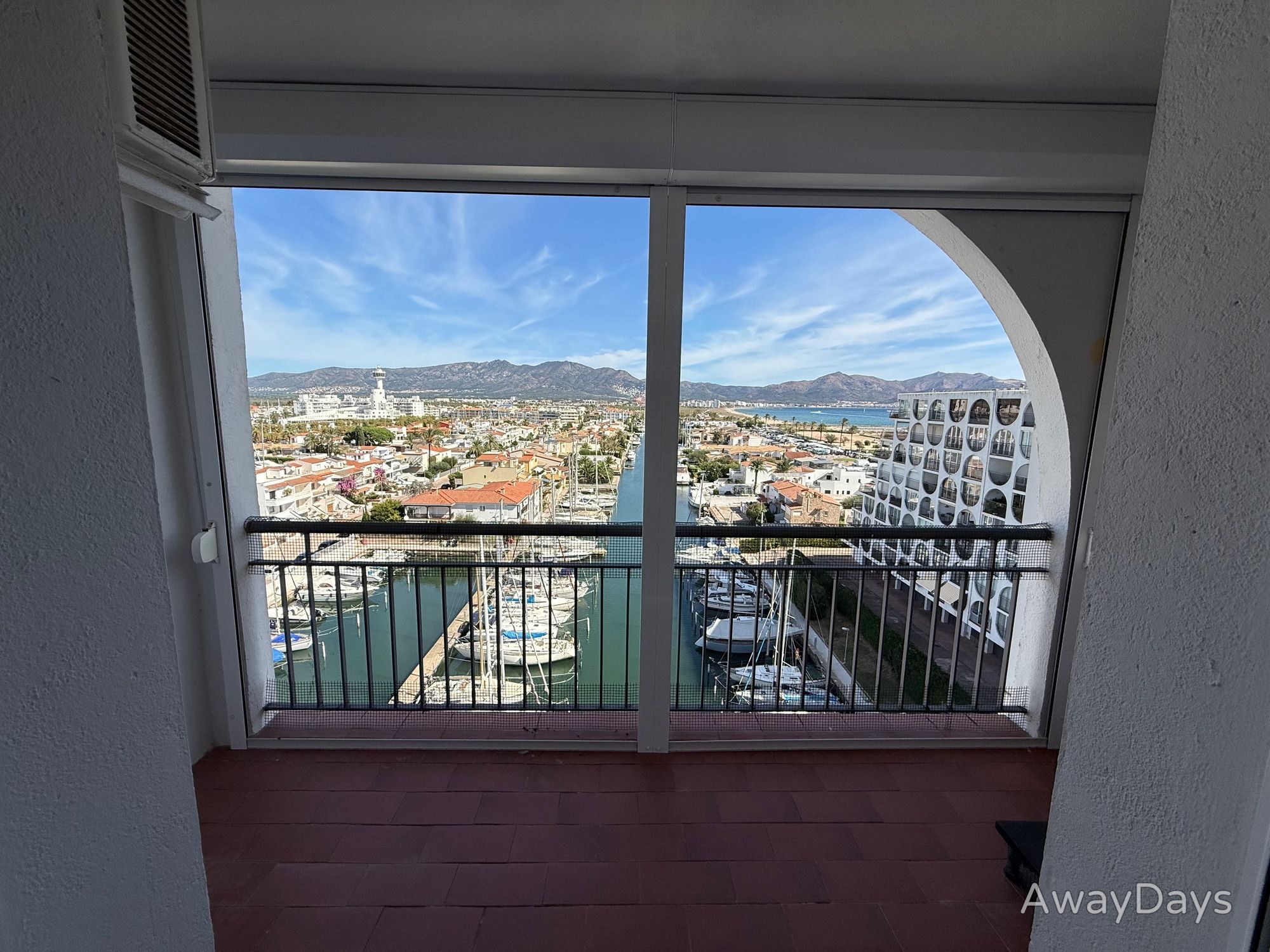 Vistas al canal desde la terraza de 7 metros cuadrados